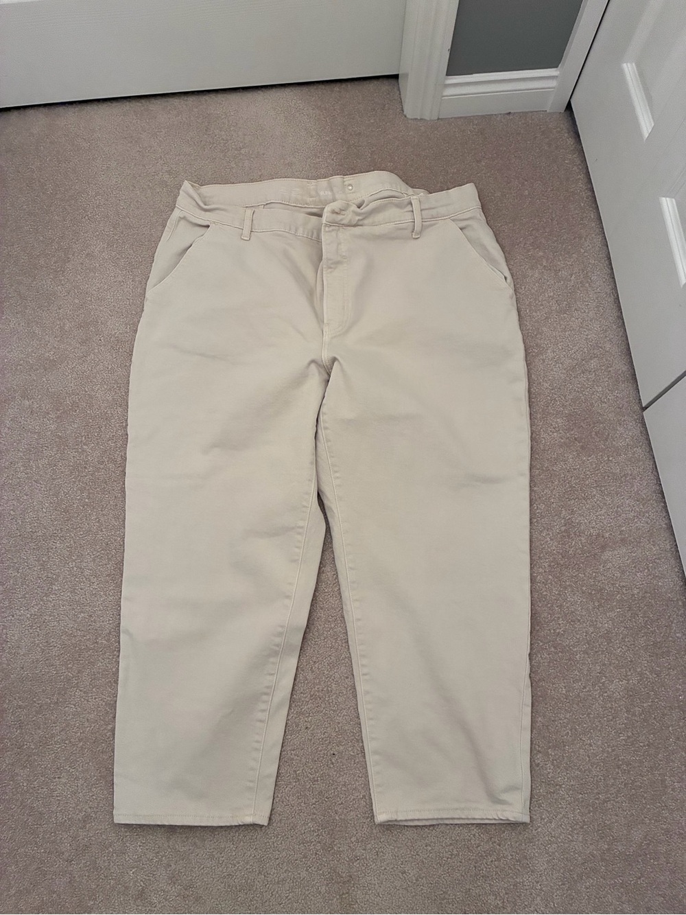 Old Navy Women's Slim Straight Denim Cargos in Light Tan